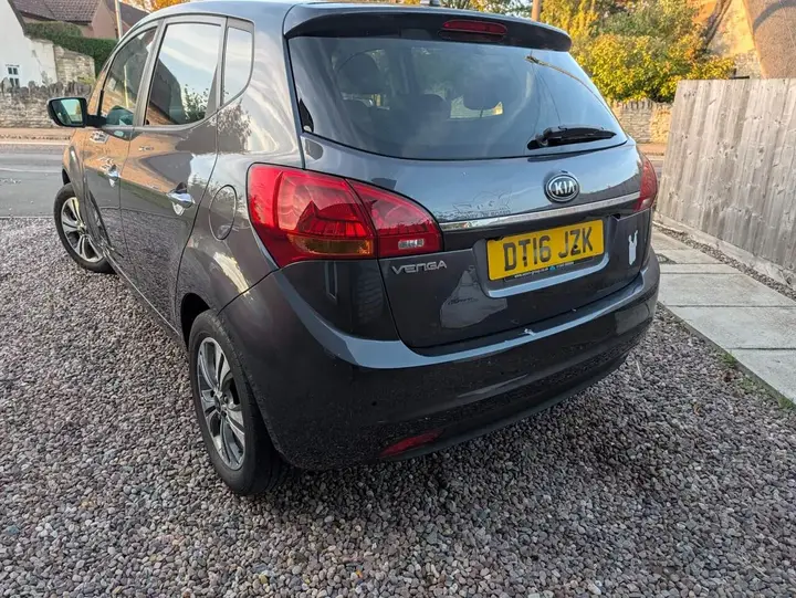 Kia Venga 2016 photo 3