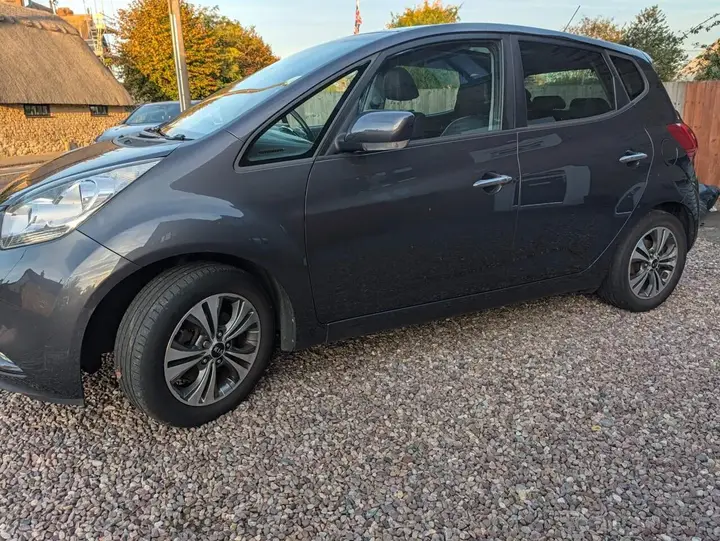 Kia Venga 2016 photo 4