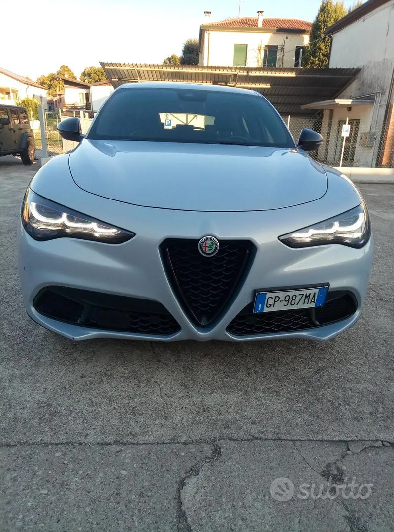 Alfa Romeo Stelvio 2023 photo 4