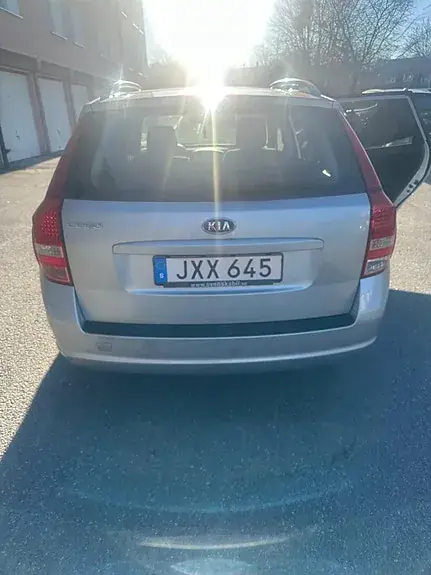 Kia Ceed 2010 photo 4