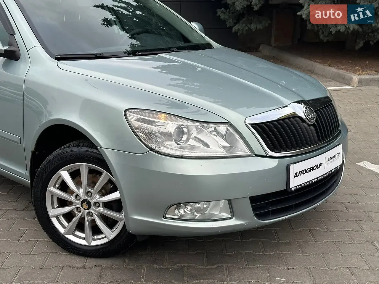 Skoda Octavia 2010 photo 3