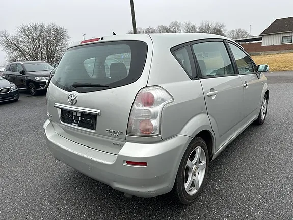 Toyota Corolla Verso 2008 photo 5