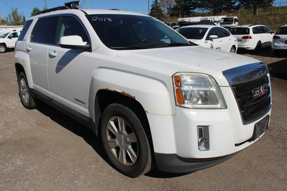 GMC Terrain 2013 photo 2