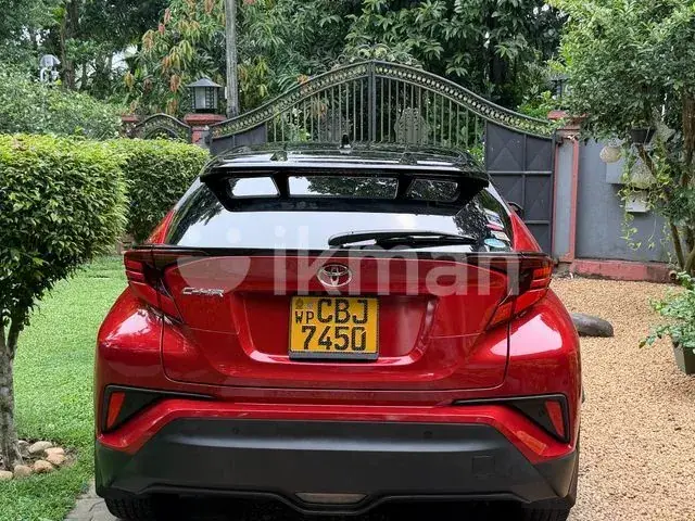 Toyota C-Hr 2019 photo 2