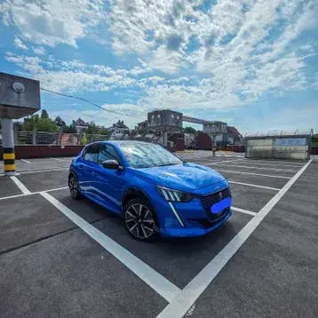 Peugeot E-208 2020 photo 2