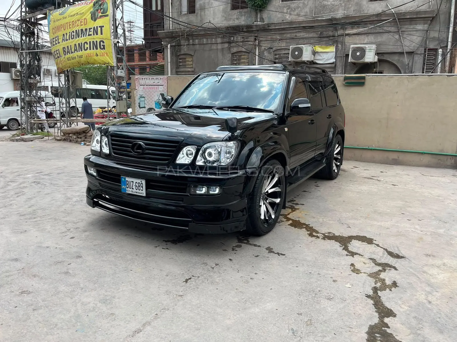 Toyota Land Cruiser