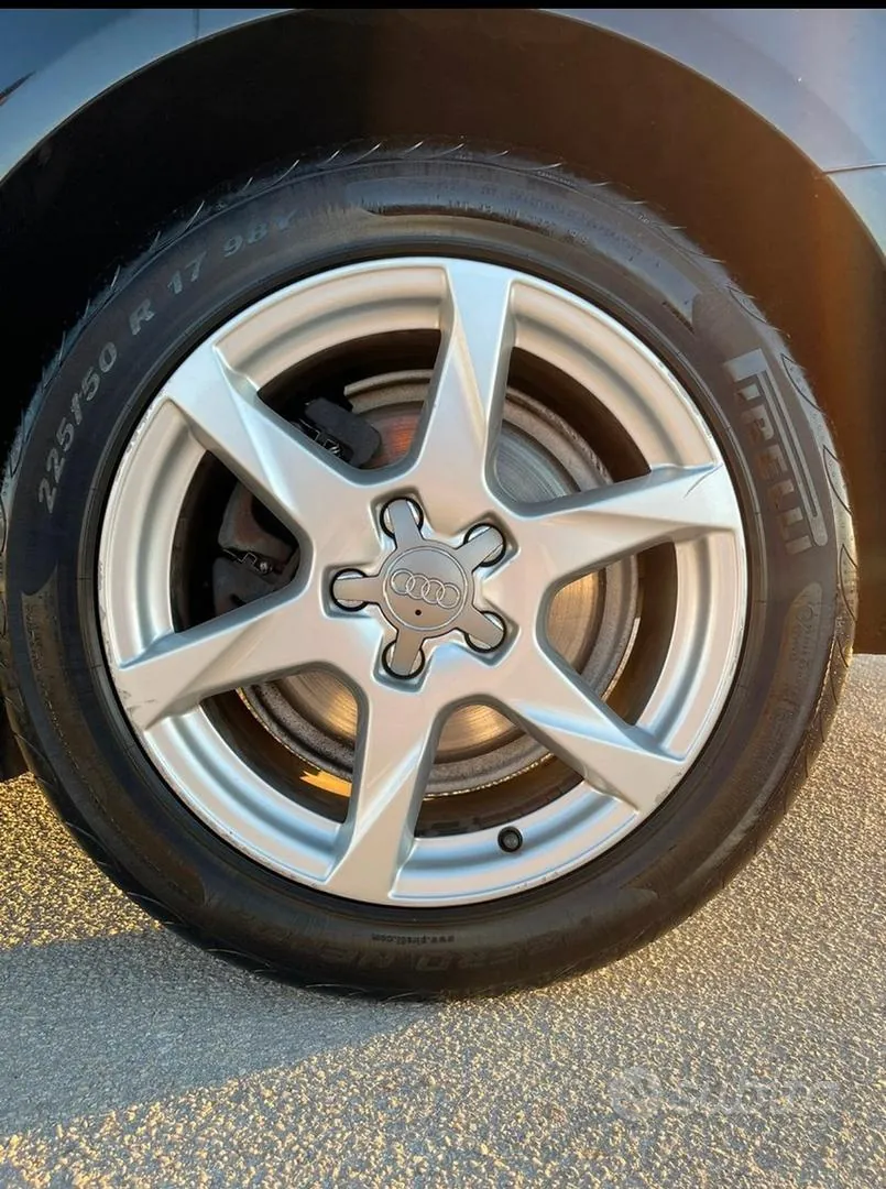 Audi A4 2011 photo 4