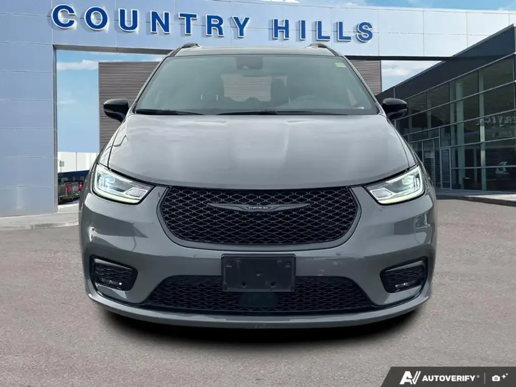 Chrysler Pacifica 2025 photo 2