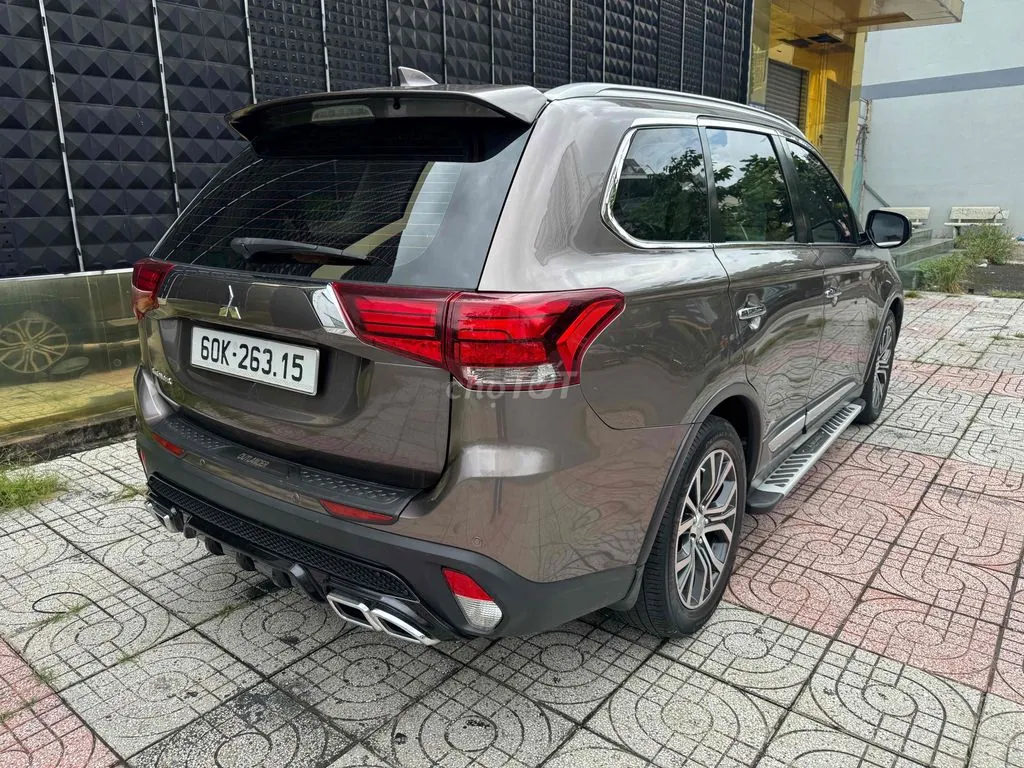 Mitsubishi Outlander 2018 photo 4