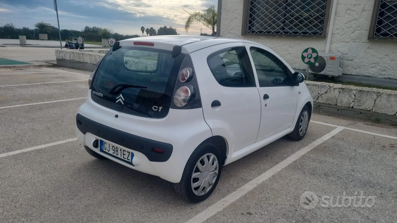 Citroen C1 2010 photo 2