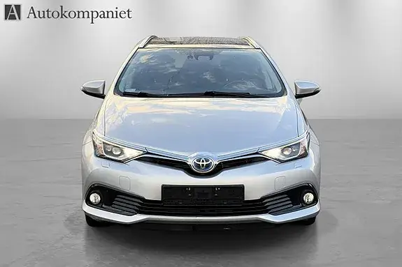 Toyota Auris 2015 photo 4