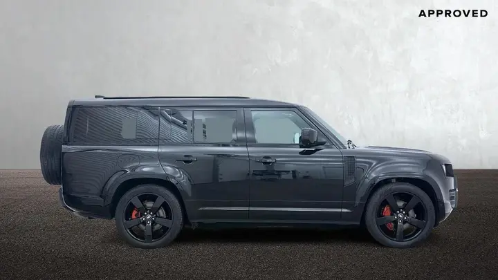 Land Rover Defender 2024 photo 5