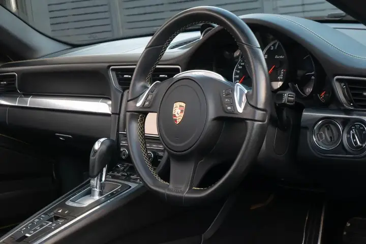 Porsche 911 2021 photo 4