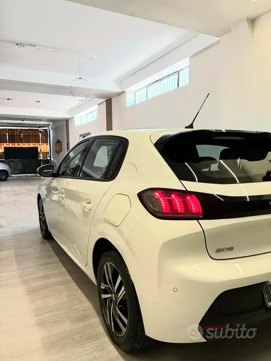 Peugeot 208 2020 photo 5