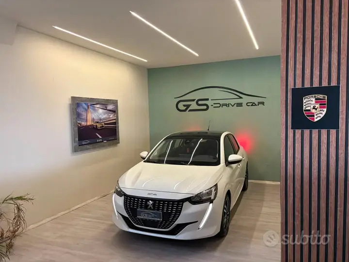 Peugeot 208 2020 photo 2
