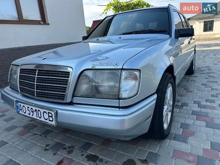 Mercedes-Benz E-Class 1994 photo 5
