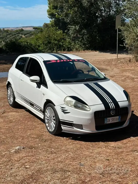 Fiat Grande Punto 2007 photo 2