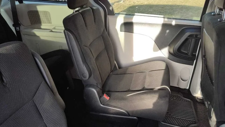 Dodge Grand Caravan 2016 photo 5