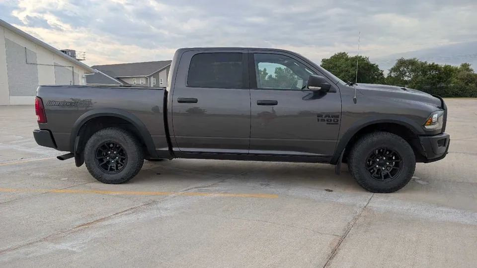Dodge Ram 1500 Classic 2021 photo 4