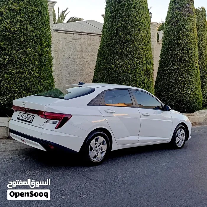 Hyundai Accent 2025 photo 3