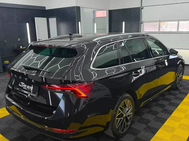 Skoda Octavia Combi 2023 photo 4