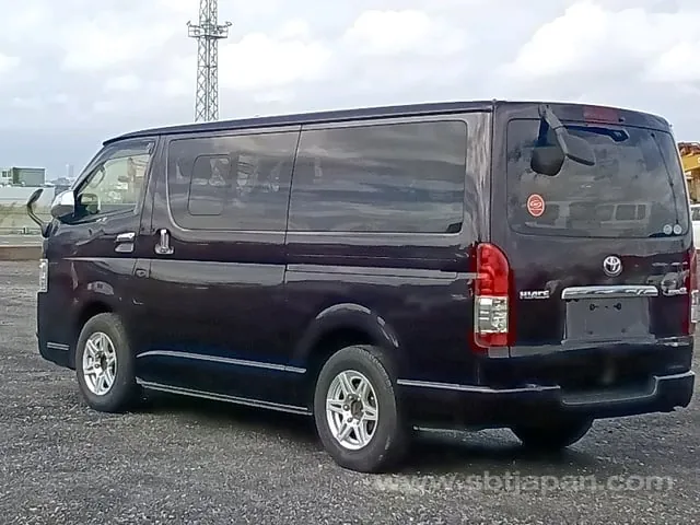 Toyota Hiace 2014 photo 3