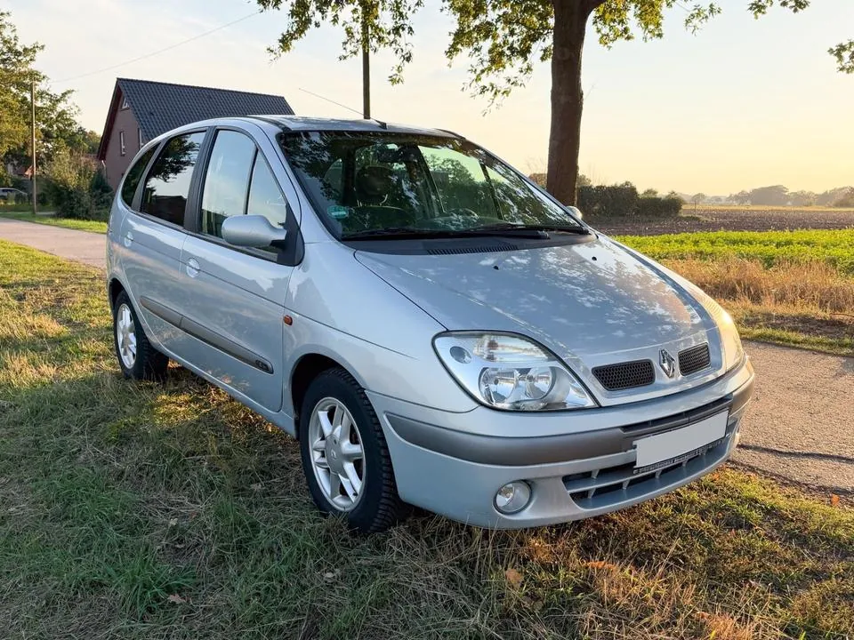 Renault Megane Scénic