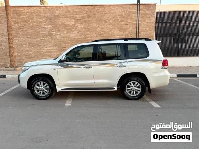 Toyota Land Cruiser 2008 photo 2