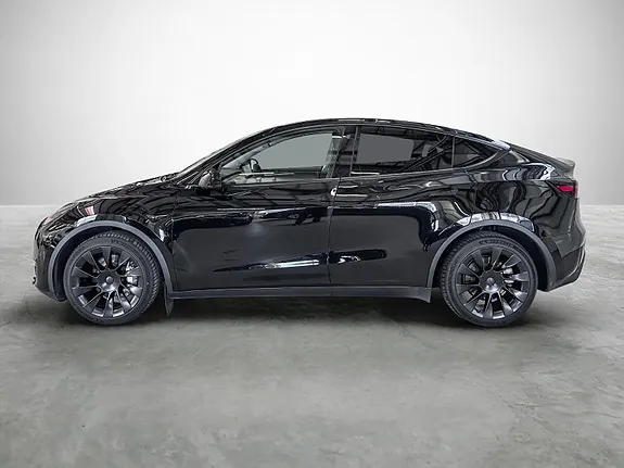 Tesla Model Y 2023 photo 2