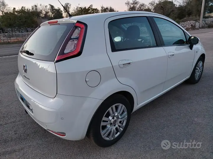 Fiat Punto 2014 photo 4