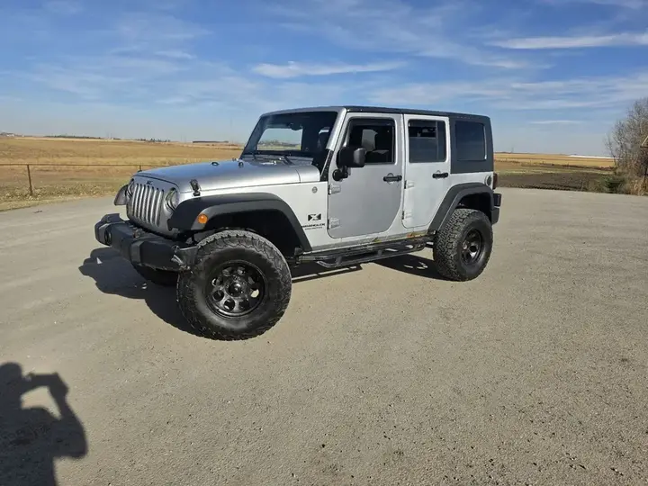 Jeep Wrangler Unlimited 2008 photo 2