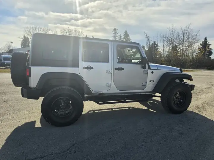 Jeep Wrangler Unlimited 2008 photo 4