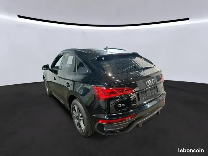 Audi Q5 2022 photo 3
