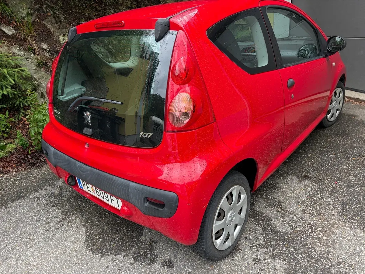 Peugeot 107 2009 photo 2