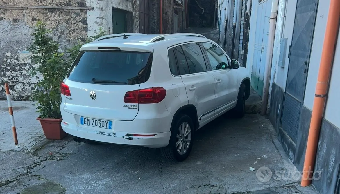 Volkswagen Tiguan 2012 photo 2