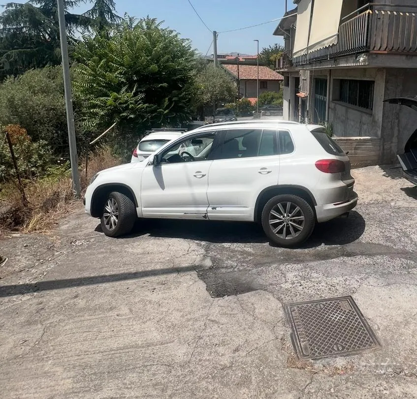 Volkswagen Tiguan 2012 photo 3
