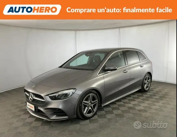 Mercedes-Benz B 180