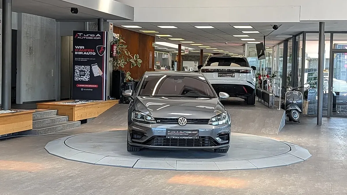 Volkswagen Golf 2019 photo 2