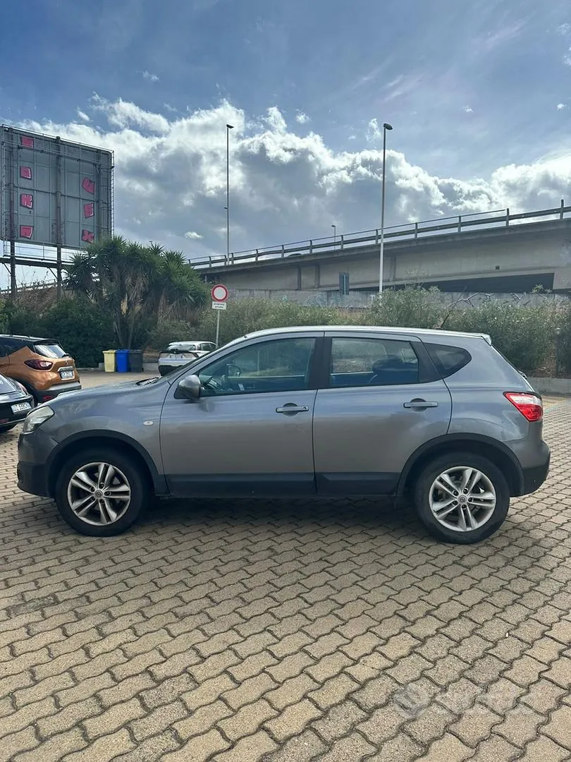 Nissan Qashqai 2010 photo 2