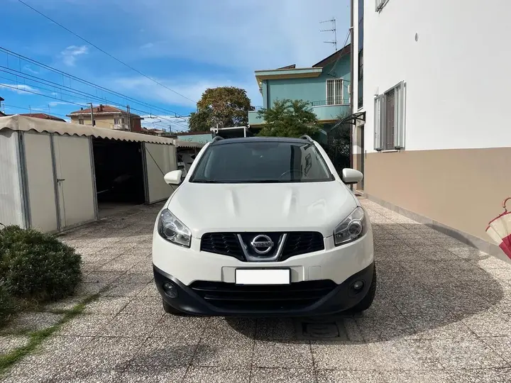 Nissan Qashqai 2010 photo 2