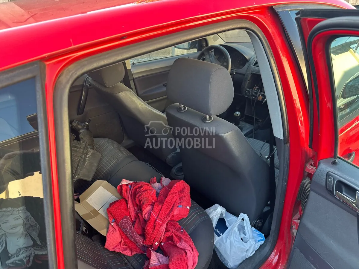 Volkswagen Polo 2007 photo 5