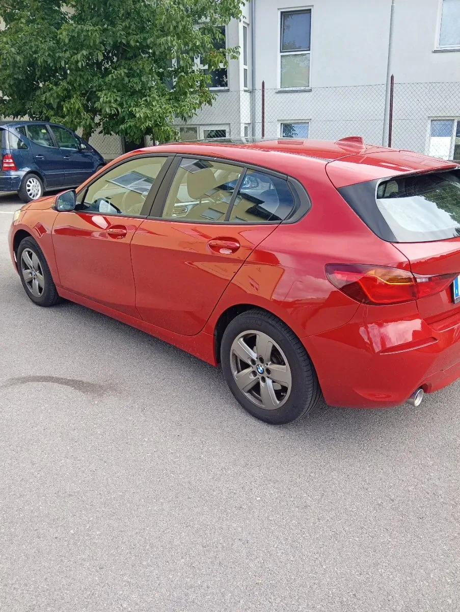 BMW 1 Series 2022 photo 2