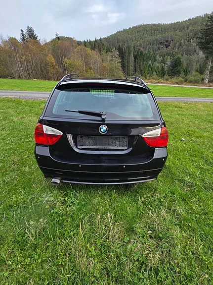 BMW 318D 2007 photo 5