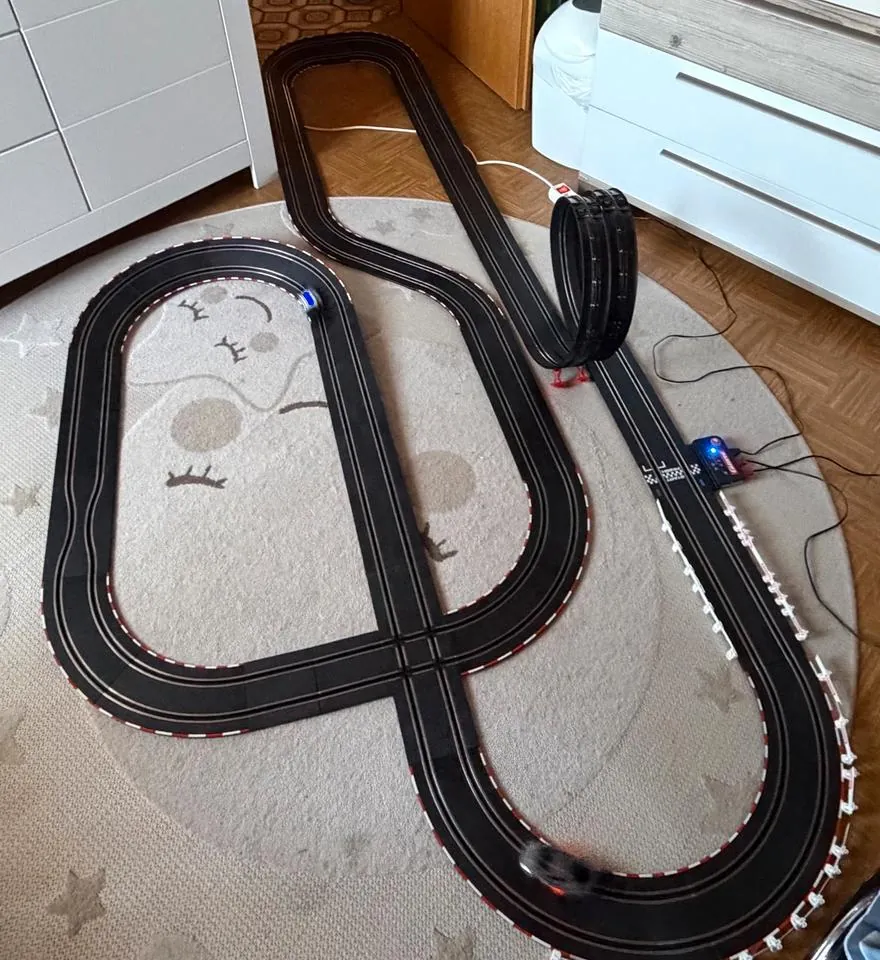 Carrera Bahn Go+