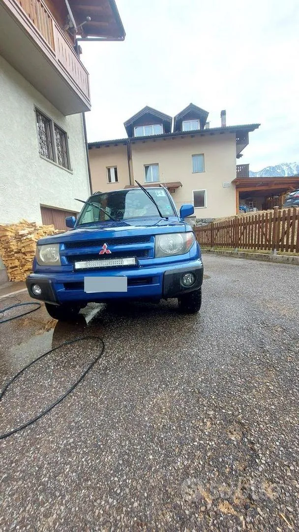 Mitsubishi Pajero 2000 photo 4