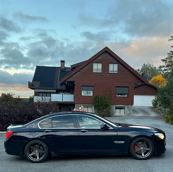 BMW 730D 2011 photo 2