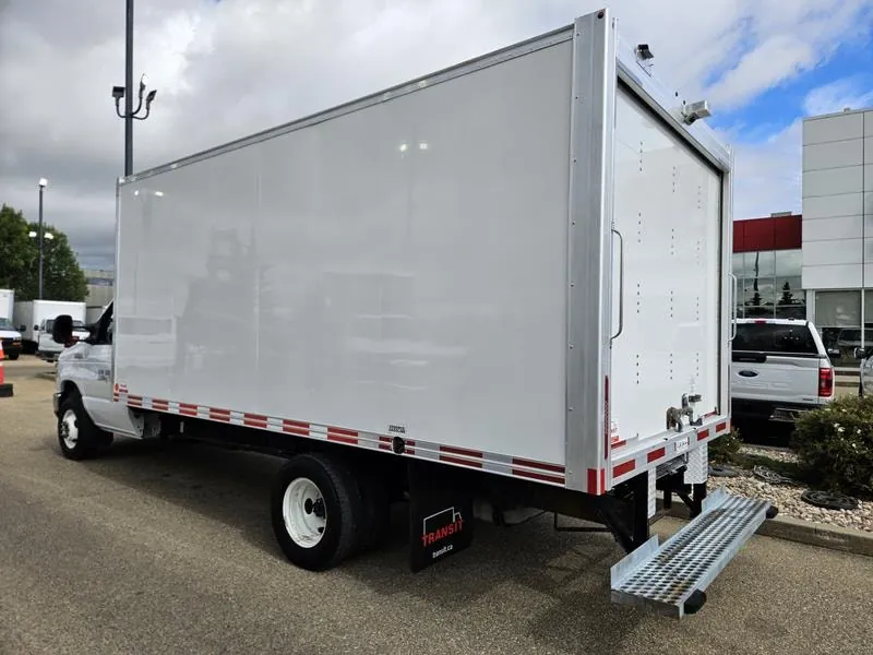 Ford E-Series 2025 photo 3