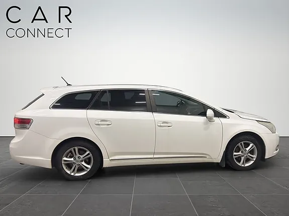 Toyota Avensis 2010 photo 4