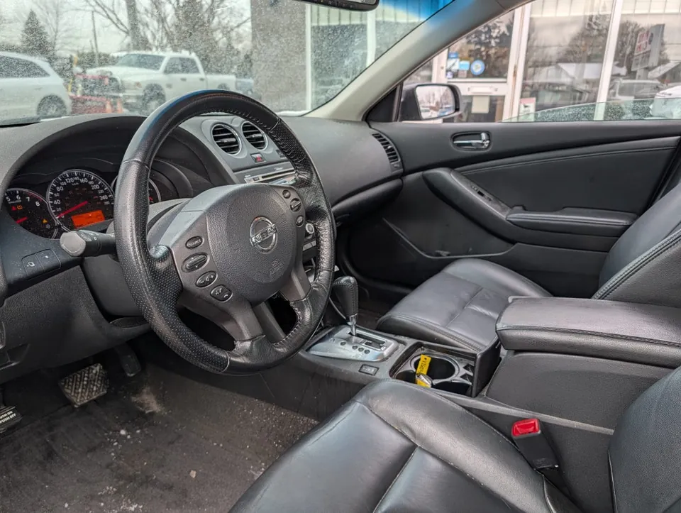 Nissan Altima 2010 photo 5