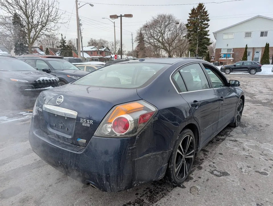 Nissan Altima 2010 photo 4